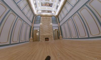   欧式地中海别墅大厅_集成墙板样板间_实拍图